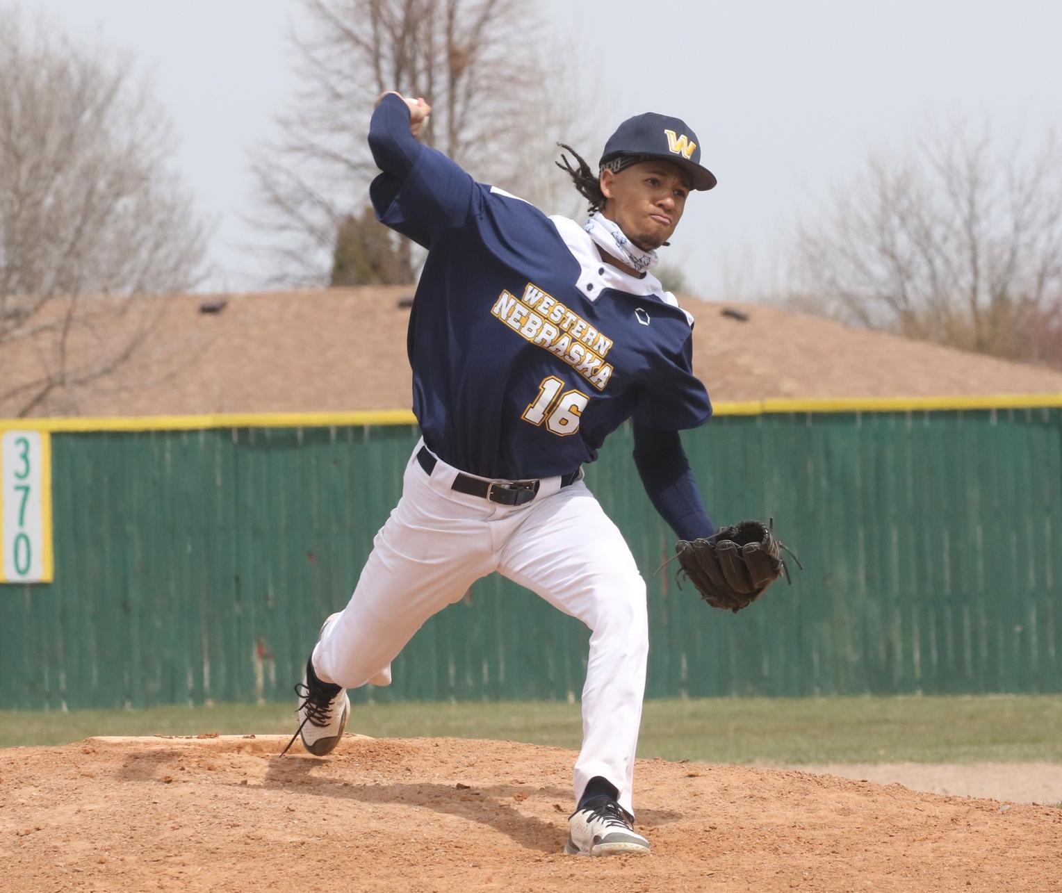 Fabricus powers Cougars to 14-3 win over NJC