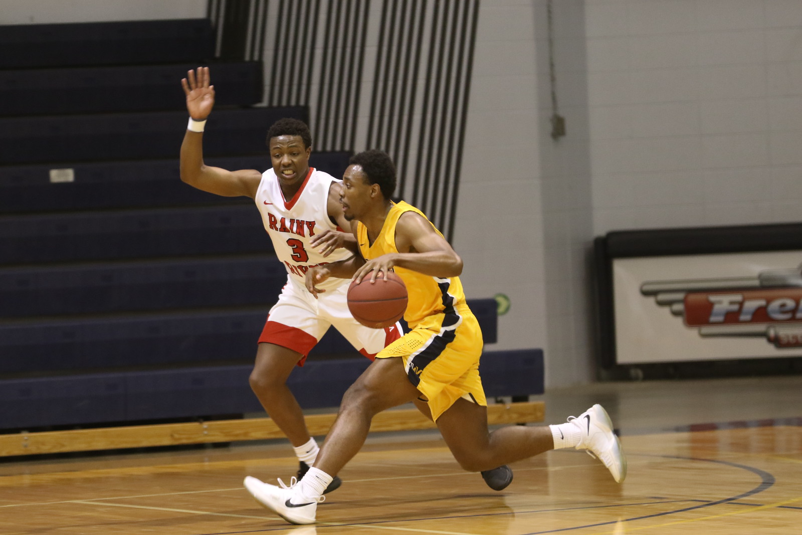 WNCC men hang on to top EWC
