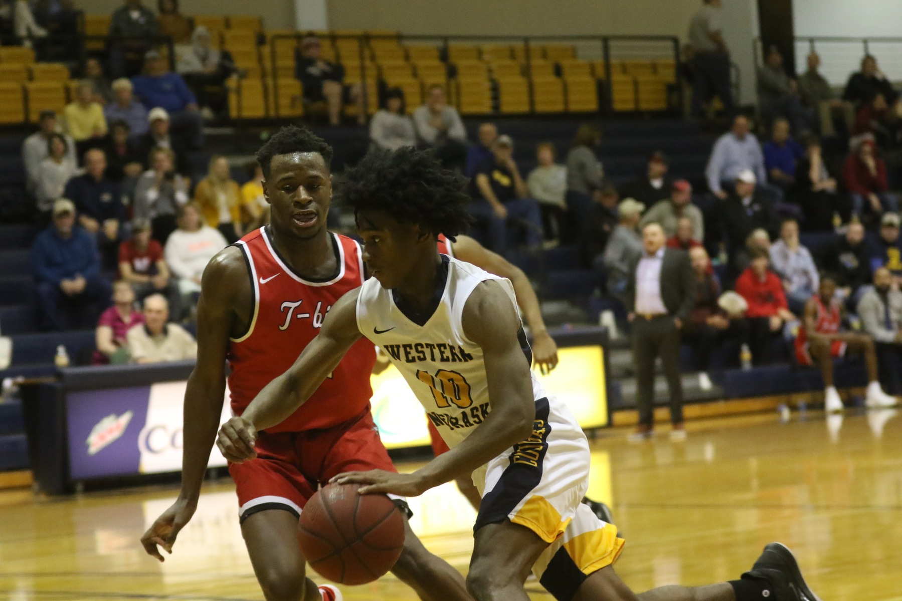 No. 14 Casper edges WNCC