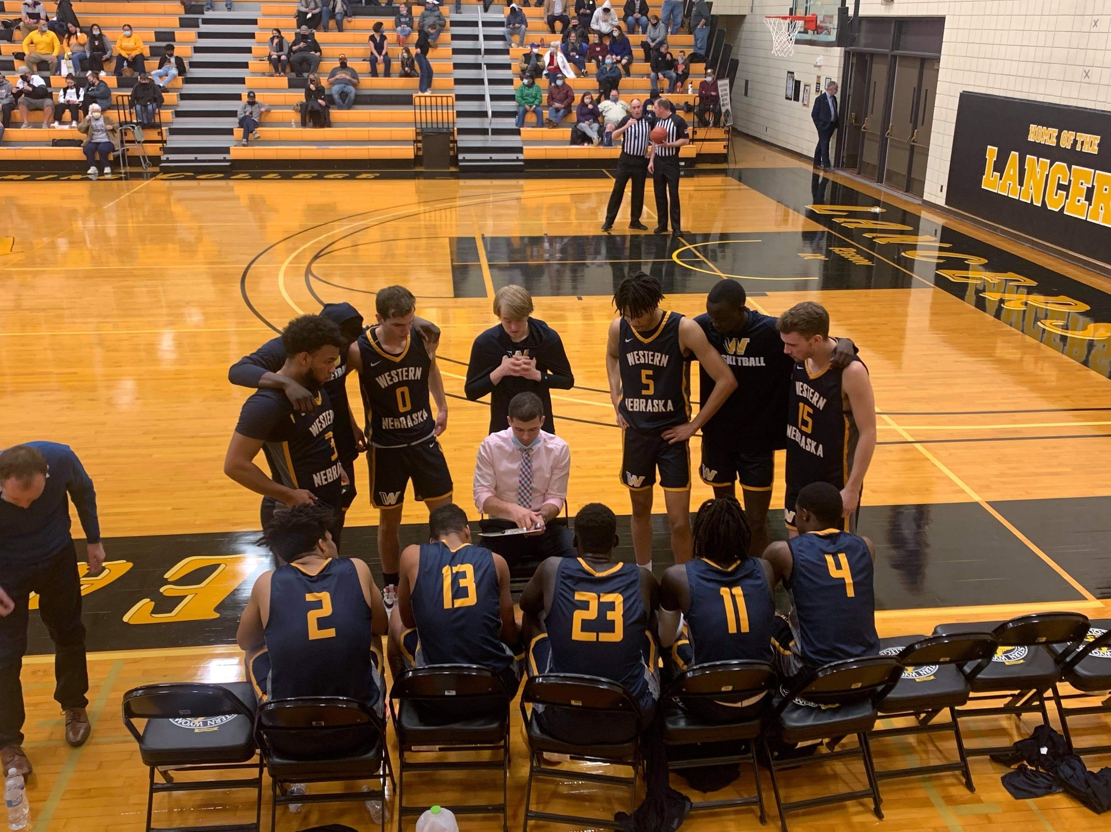 WNCC&rsquo;s DeOllos hits late free throws for win over EWC