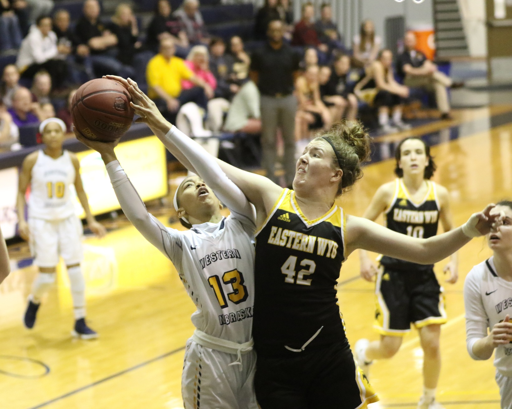 WNCC women top EWC, move into championship against Casper