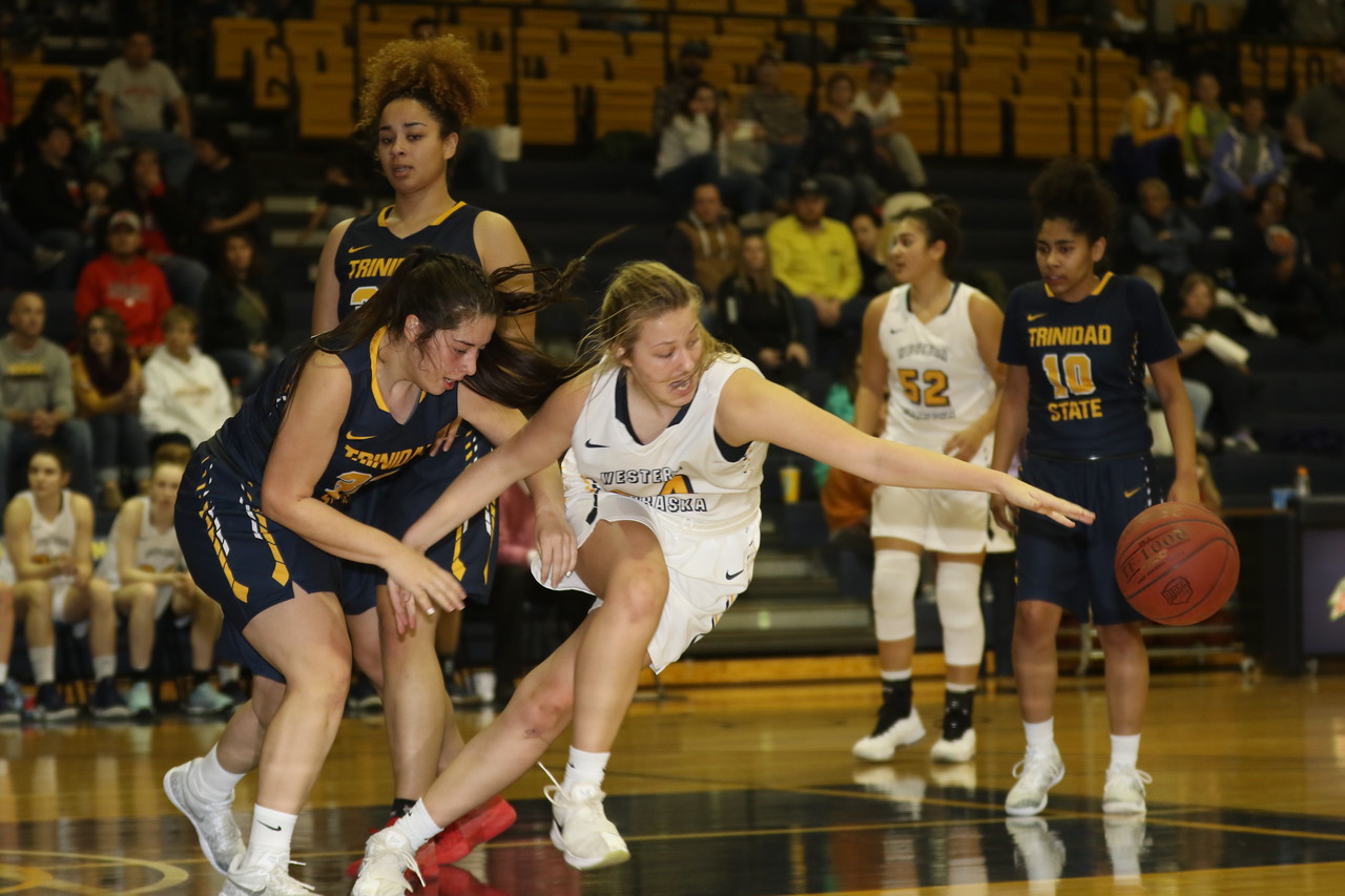 Wiehl scores 27, leads WNCC over EWC