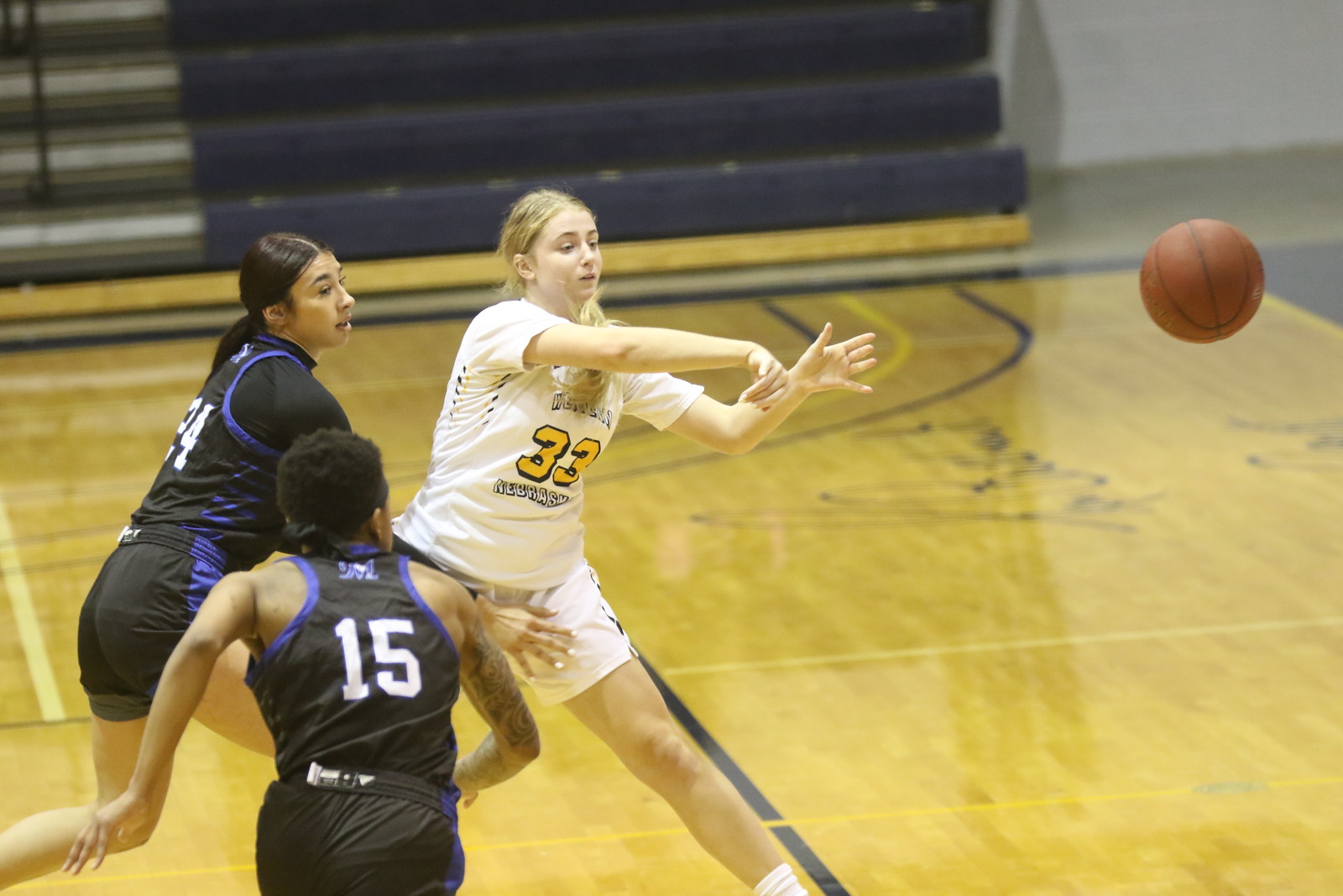 Otero stops WNCC women, men basketball