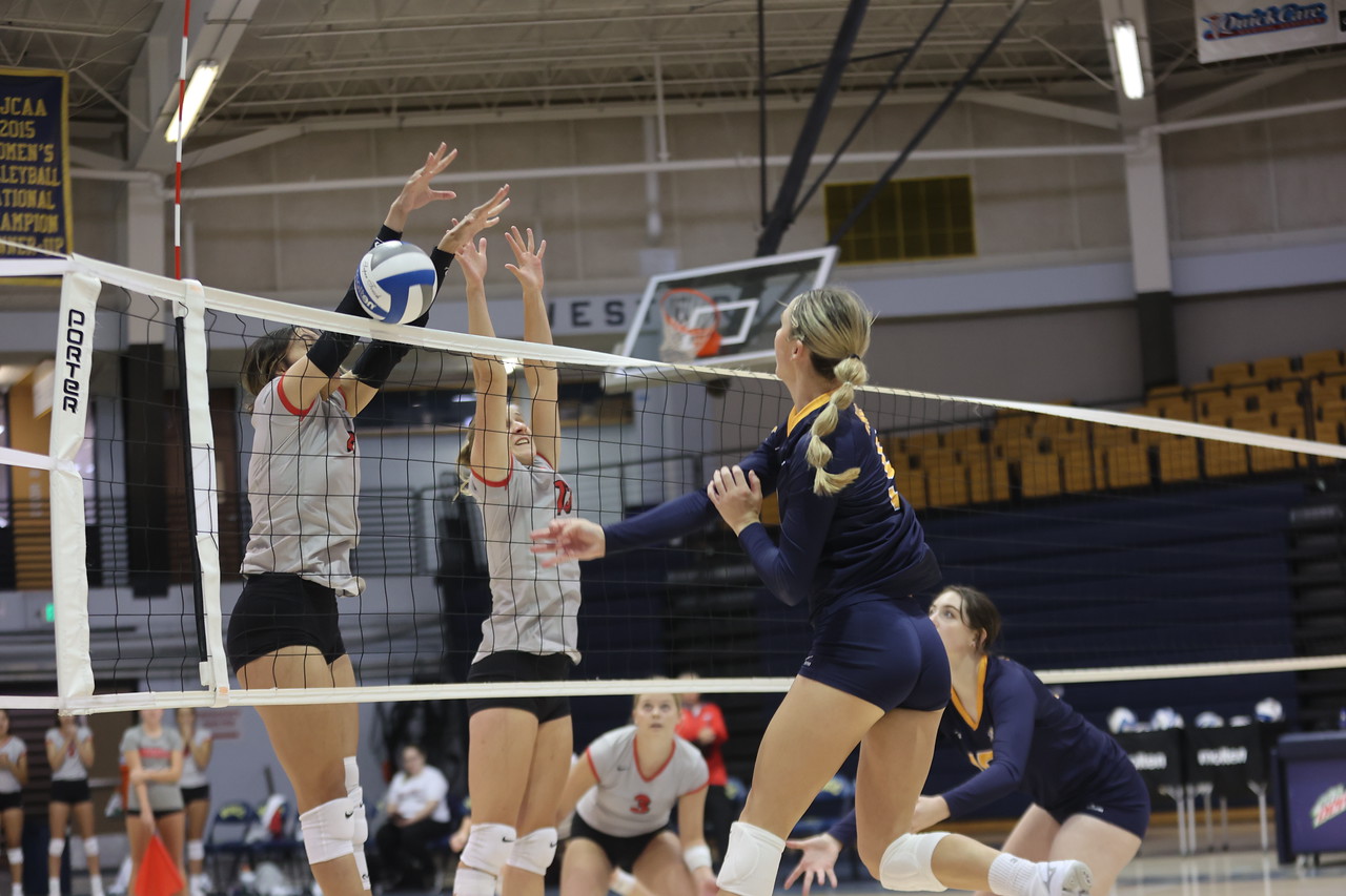 Jenna Curtis goes for a kill