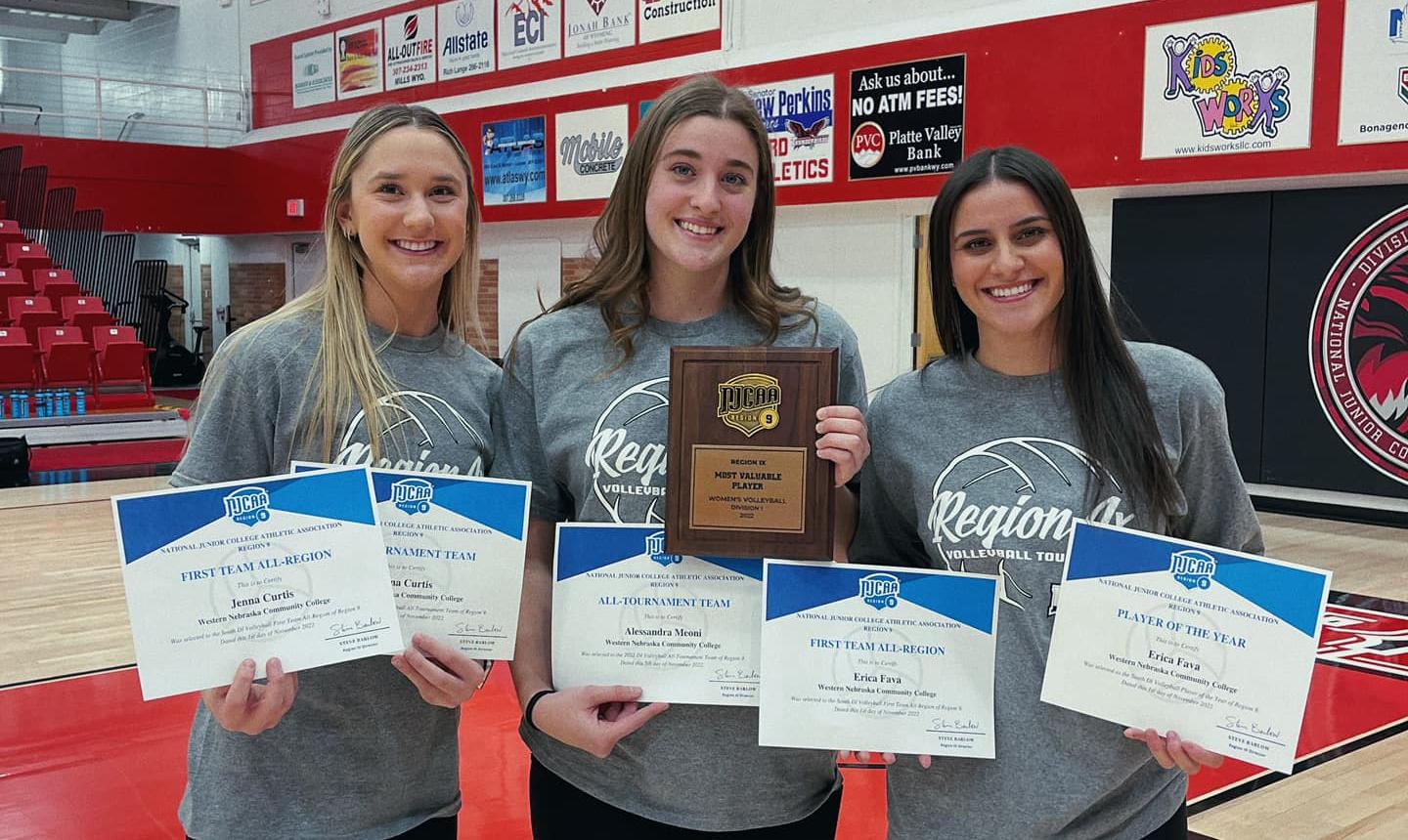 Jenna, Ale, and Erica with their post-tourney awards